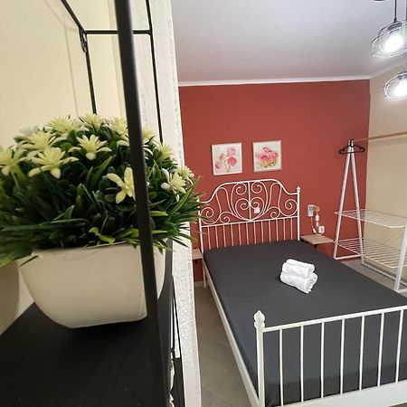 The Romantic Traveller I Apartment Кавала Екстериор снимка