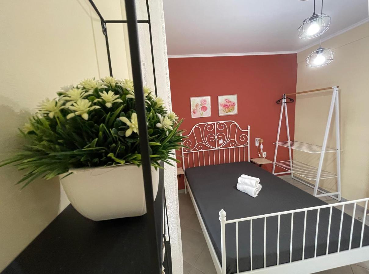 The Romantic Traveller I Apartment Кавала Екстериор снимка