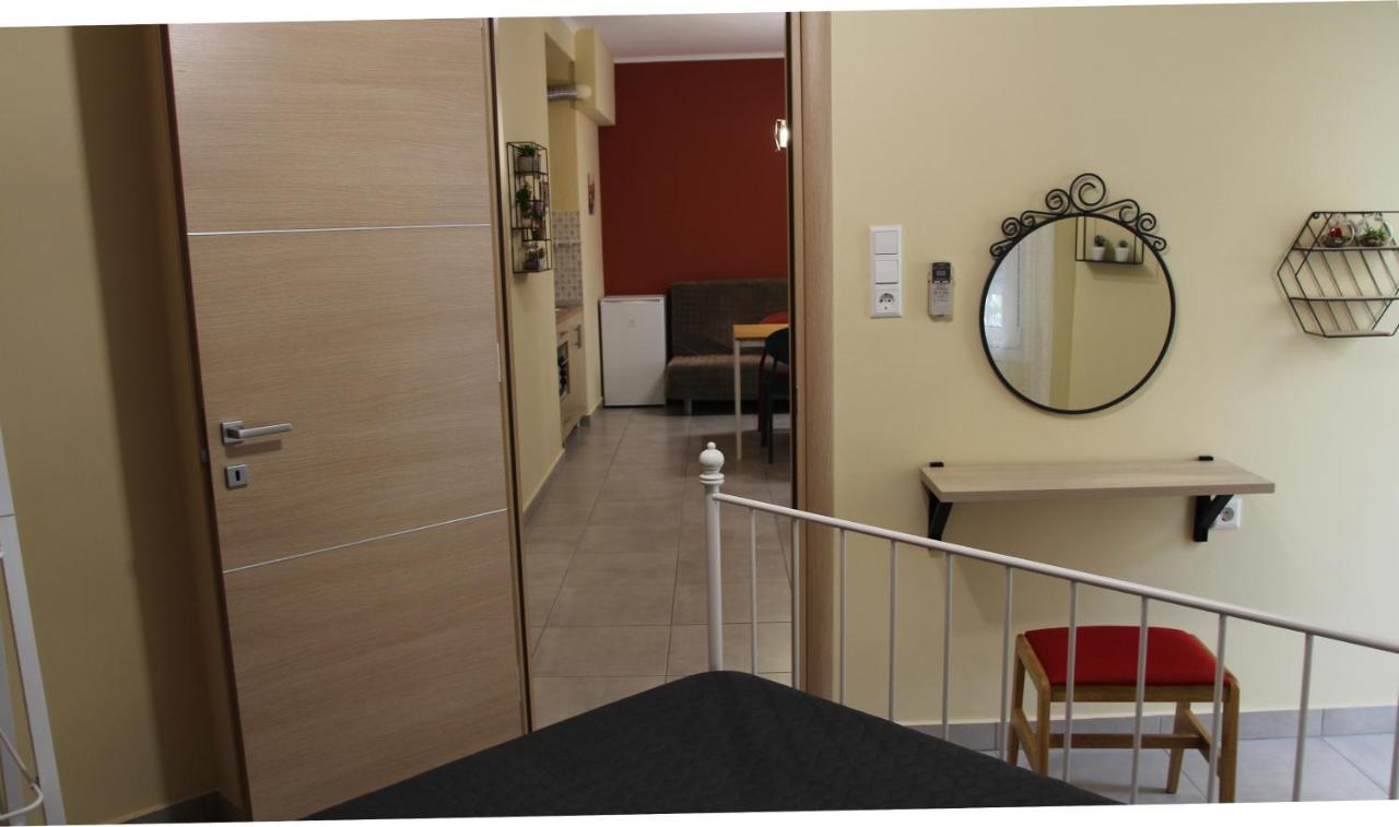 The Romantic Traveller I Apartment Кавала Екстериор снимка