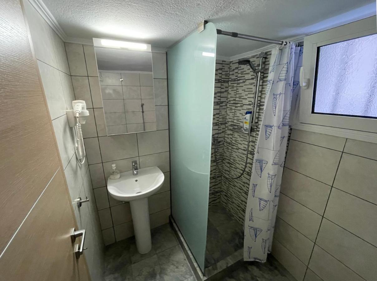 The Romantic Traveller I Apartment Кавала Екстериор снимка
