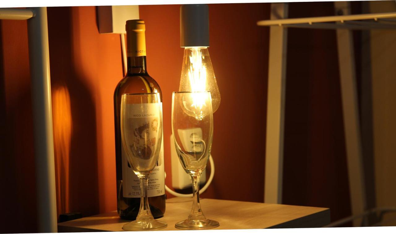 The Romantic Traveller I Apartment Кавала Екстериор снимка