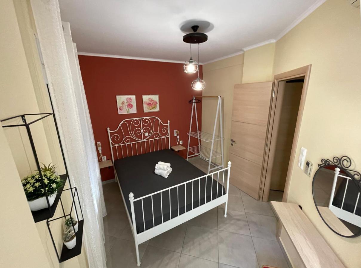 The Romantic Traveller I Apartment Кавала Екстериор снимка